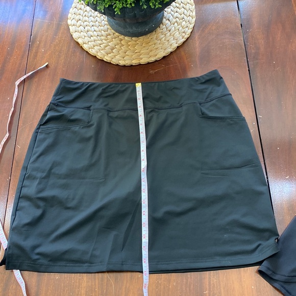 XL skort to run around town! GUC. - Picture 1 of 2